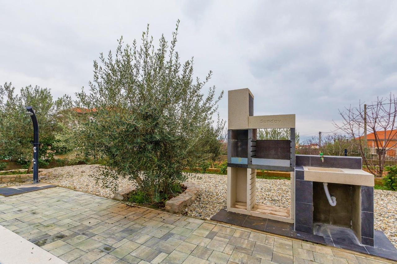 Villa Lio With Private Pool Linardići Buitenkant foto