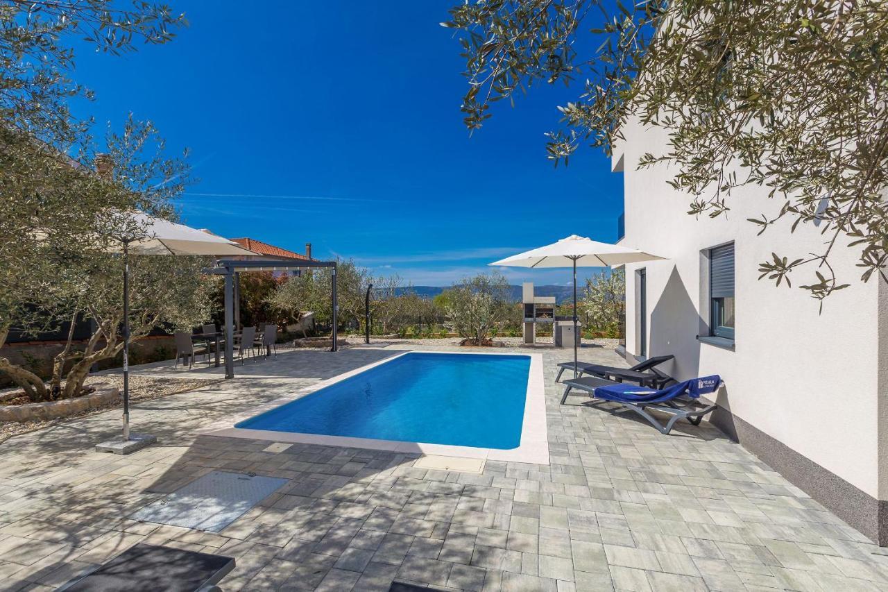 Villa Lio With Private Pool Linardići Buitenkant foto
