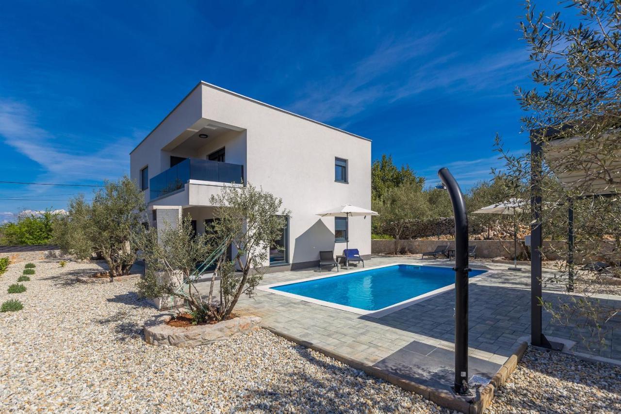 Villa Lio With Private Pool Linardići Buitenkant foto